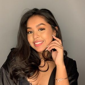 Meet your Posher, Farhana